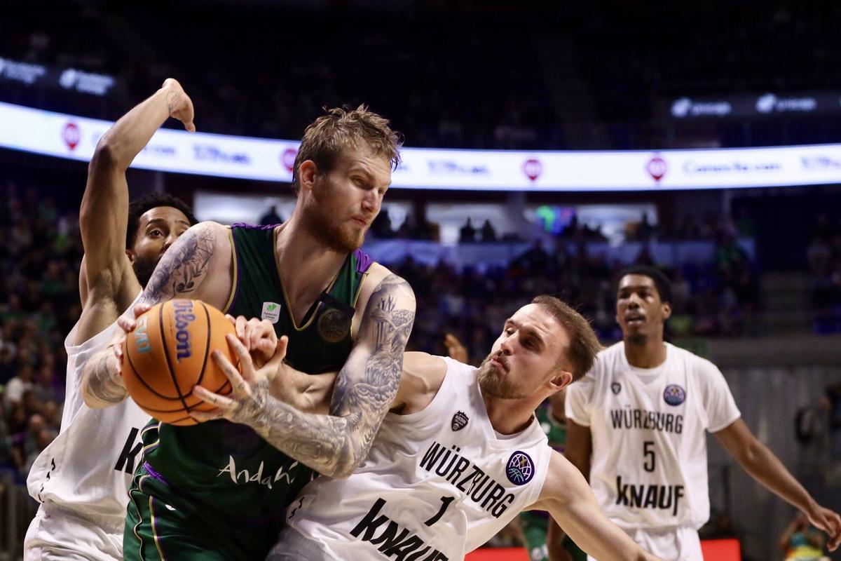 Imágenes del partido de la BCL entre el Unicaja y el Würzburg