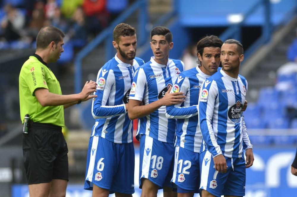 El Deportivo se impone al Reus en Riazor