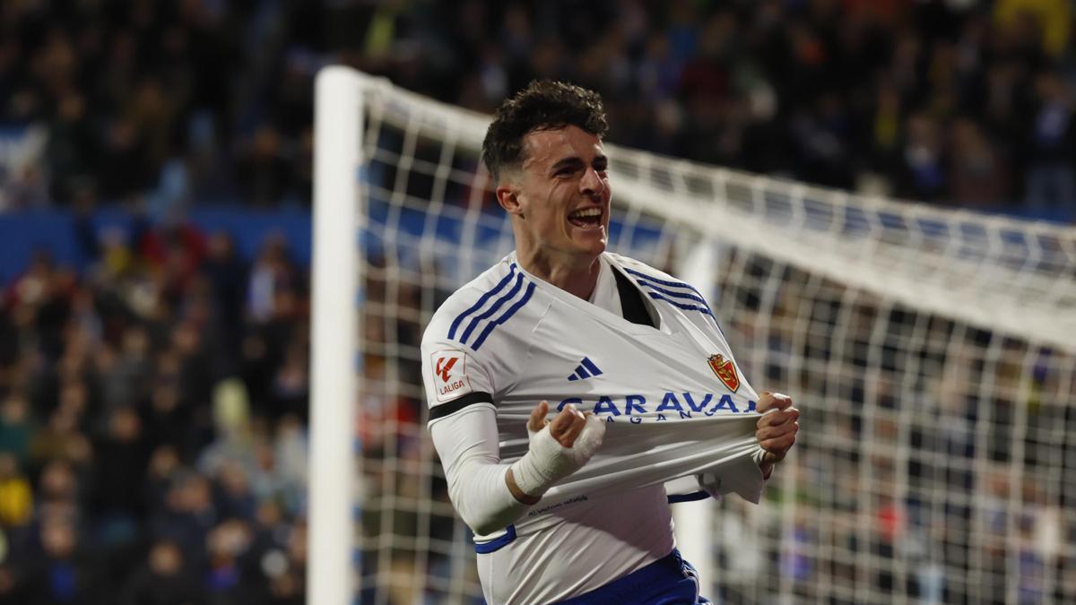 Alejandro Francés celebra el gol marcado ante el Cartagena.