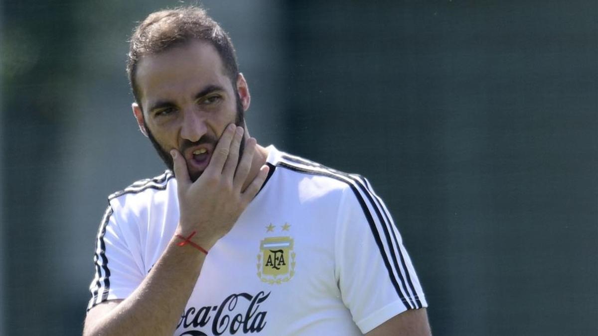 El padre de Gonzalo Higuaín ha cargado contra Sampaoli