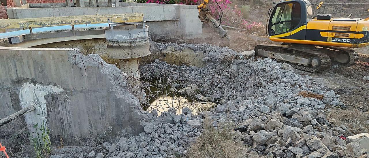Inicio de las obras para mejorar la depuración de aguas residuales en Guía de Isora y Santiago del Teide .