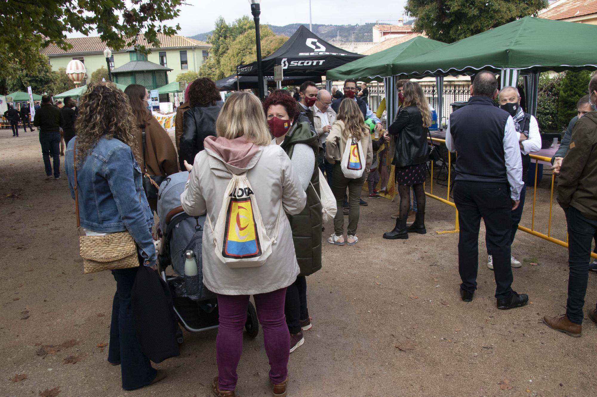 La Fiesta renace a medias en Alcoy