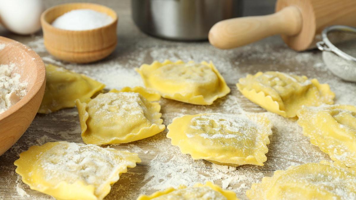 Preparación de unos raviolis.