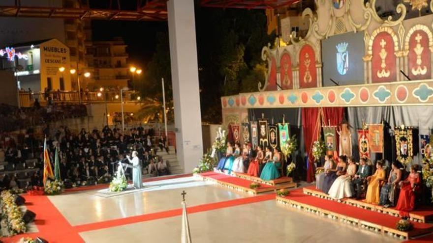 Las Bellezas de las fiestas de Crevillent, que asumieron anoche su cargo tras la proclamación.