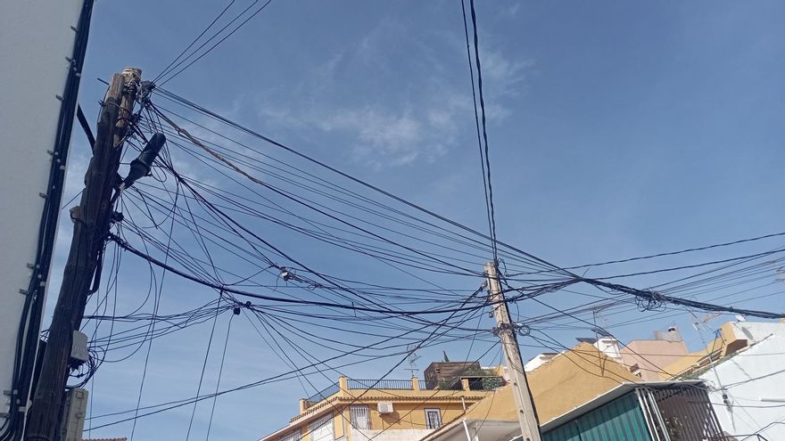 El cielo parcelado de la plaza de las Tres calles