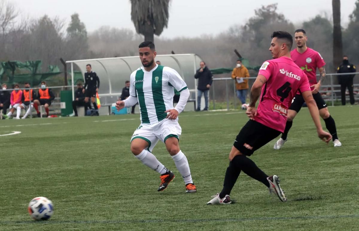 Las imágenes del Córdoba CF B-CD Ciudad de Lucena