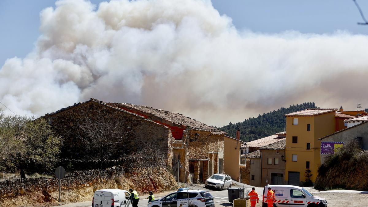 Sigue activo el incendio de Castellón