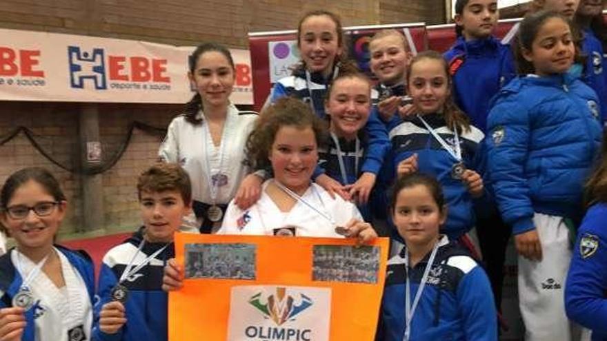 El Olimpic logra doce medallas en el certamen internacional de Moaña