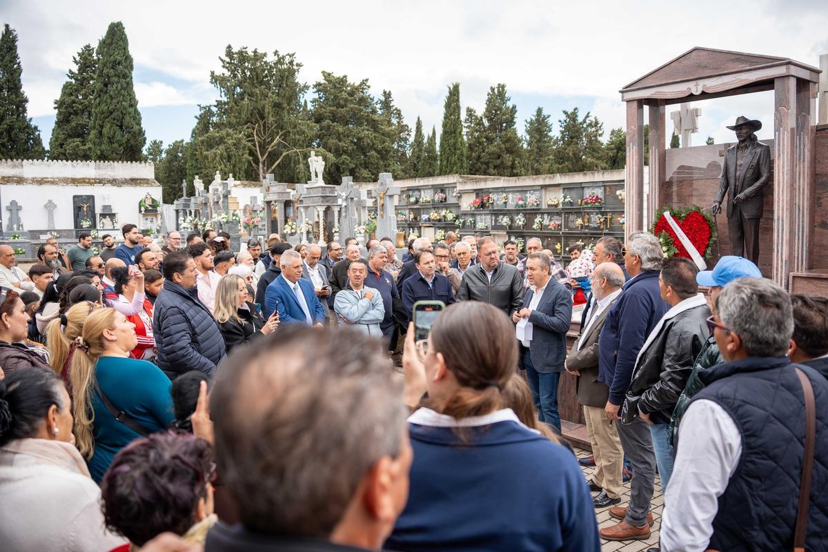 Homenaje en memoria de Enrique Suárez Vargas, este miércoles, en Mérida.