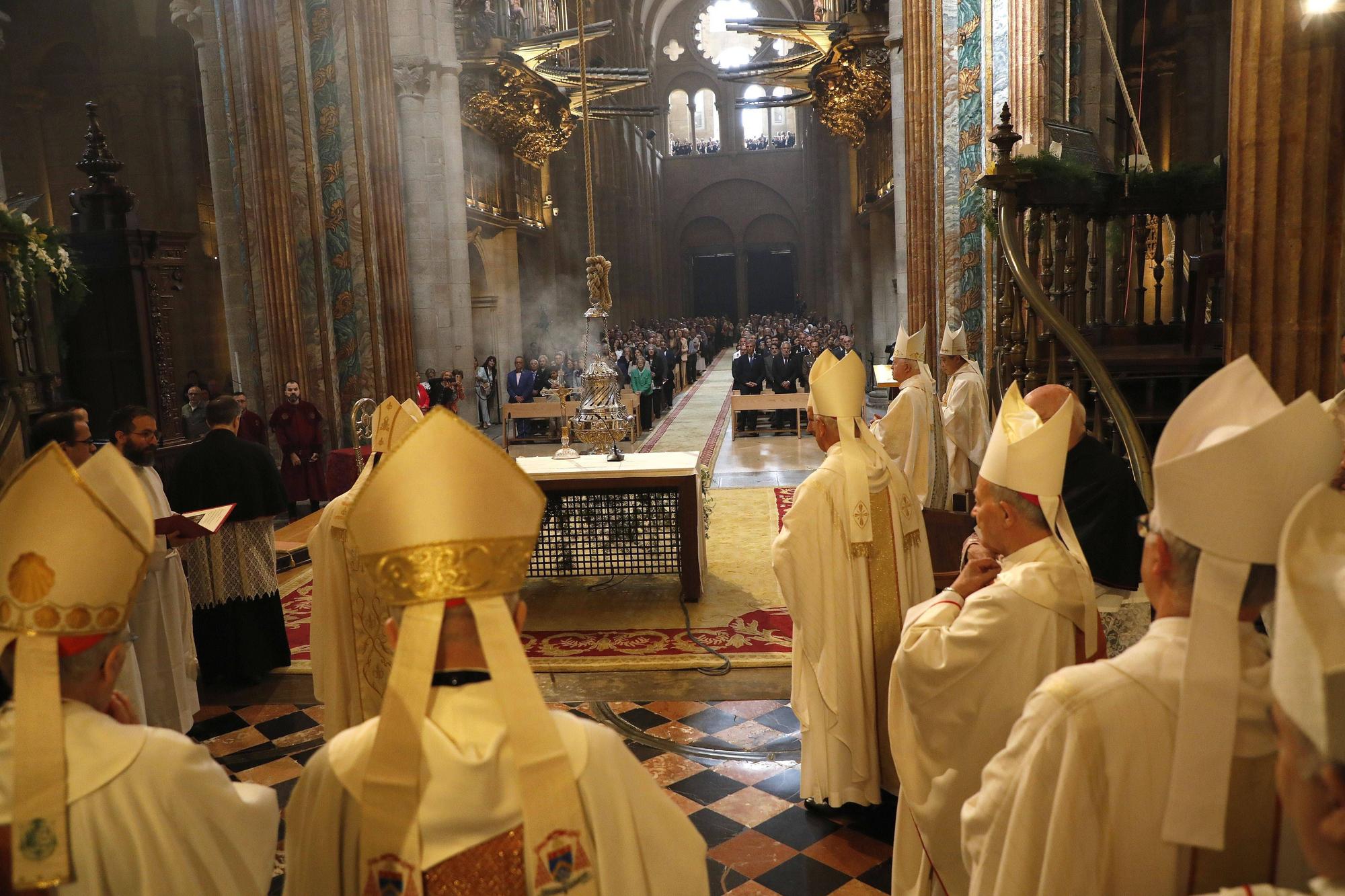 Ceremonia de toma de posesión del nuevo arzobispo de Santiago, monseñor Prieto