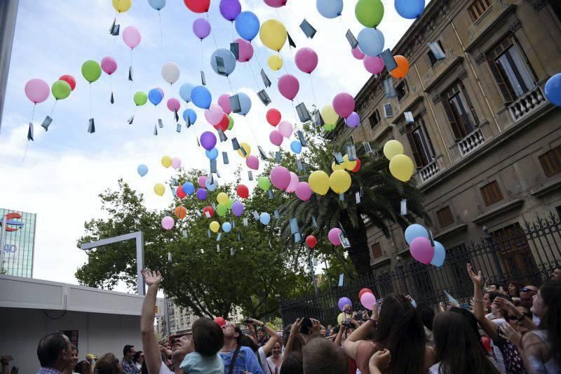 Globos para la clausura de la Feria del Libro de Zaragoza