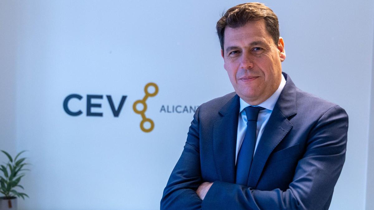 Quintanilla nombra a tres vicepresidentes de CEV Alicante y mete a Baño en la foto