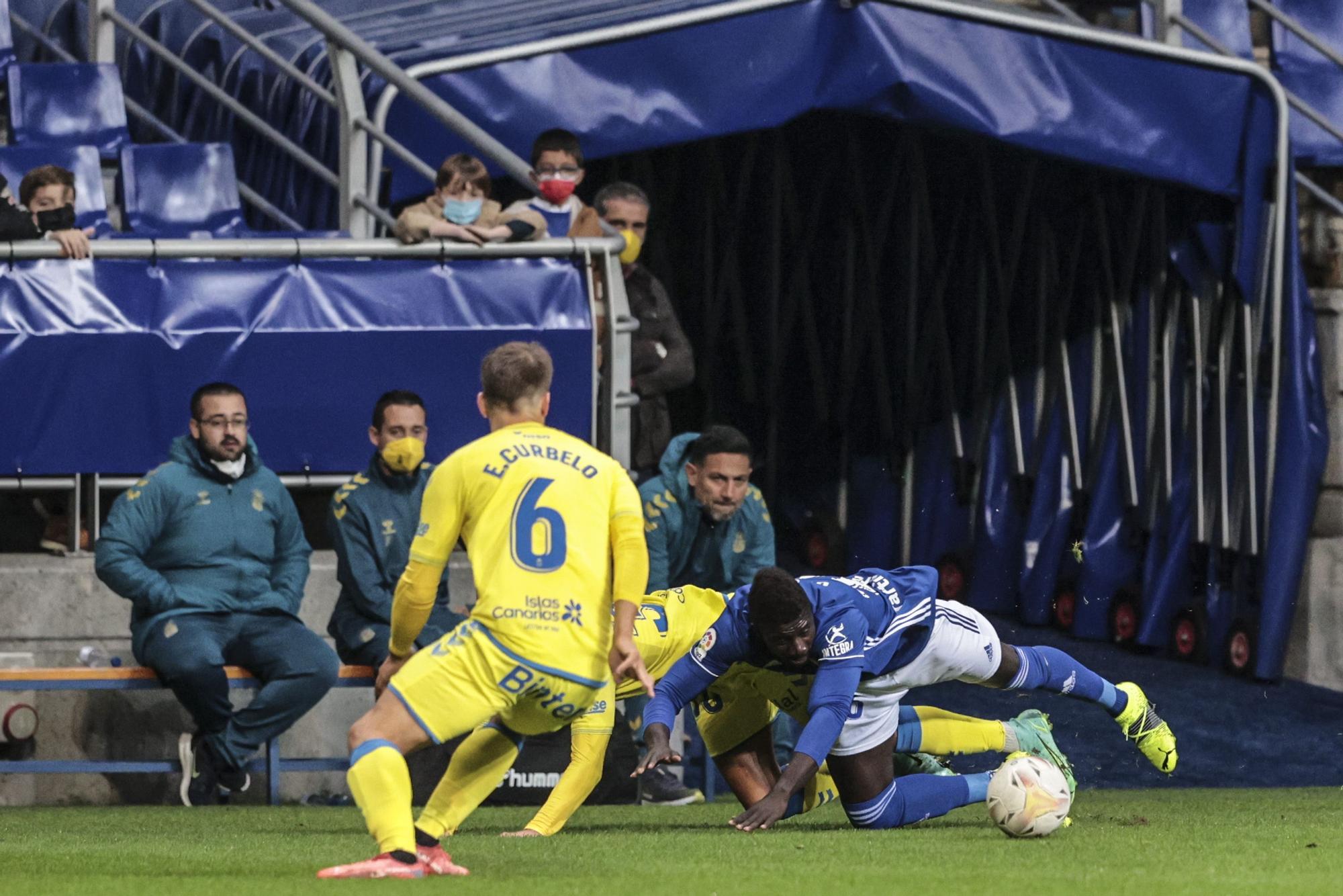 En imágenes: así fue el empate entre el Real Oviedo y Las Palmas