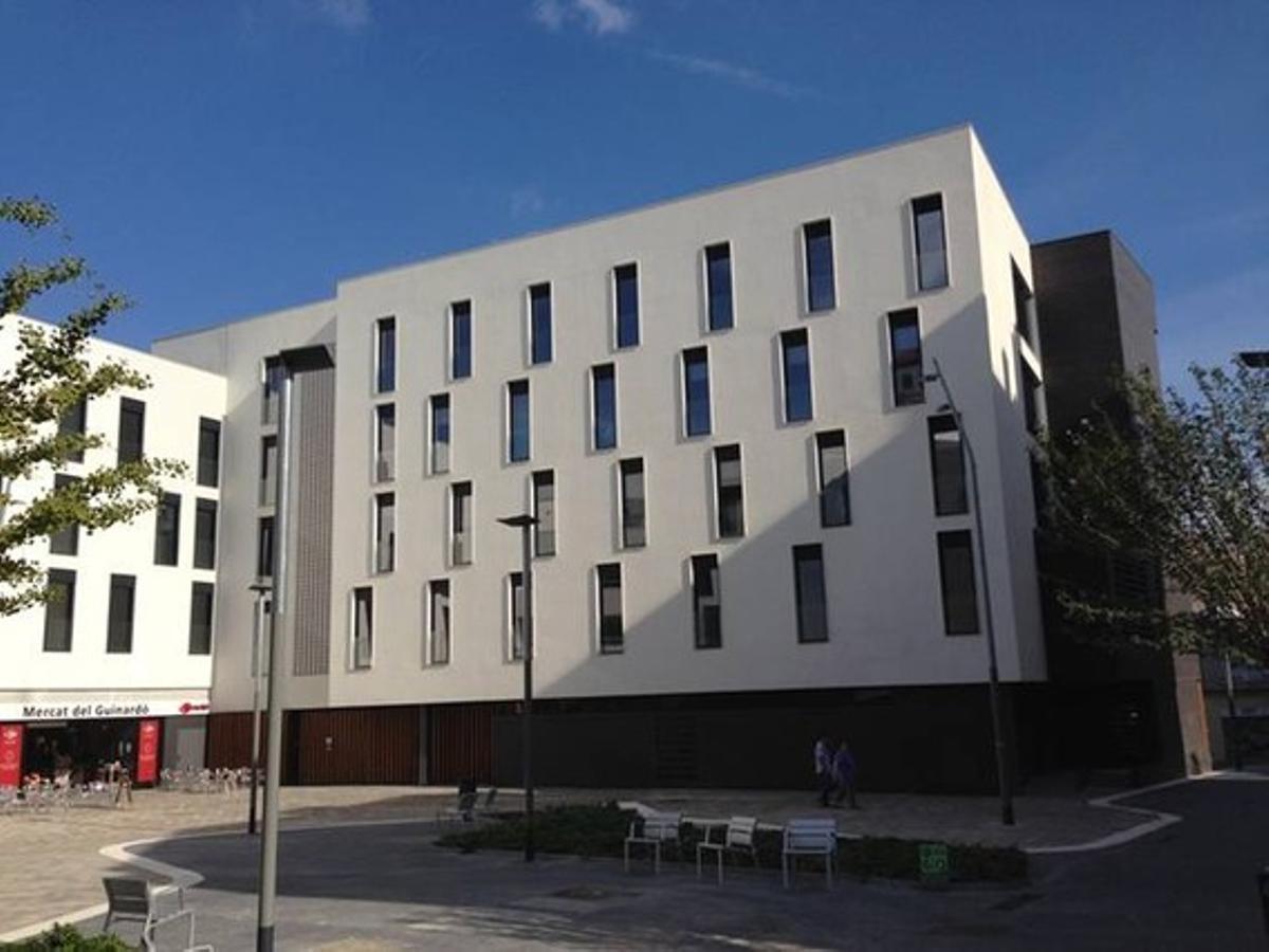 Edificio del nuevo Centro de Atención Primaria Guinardó.