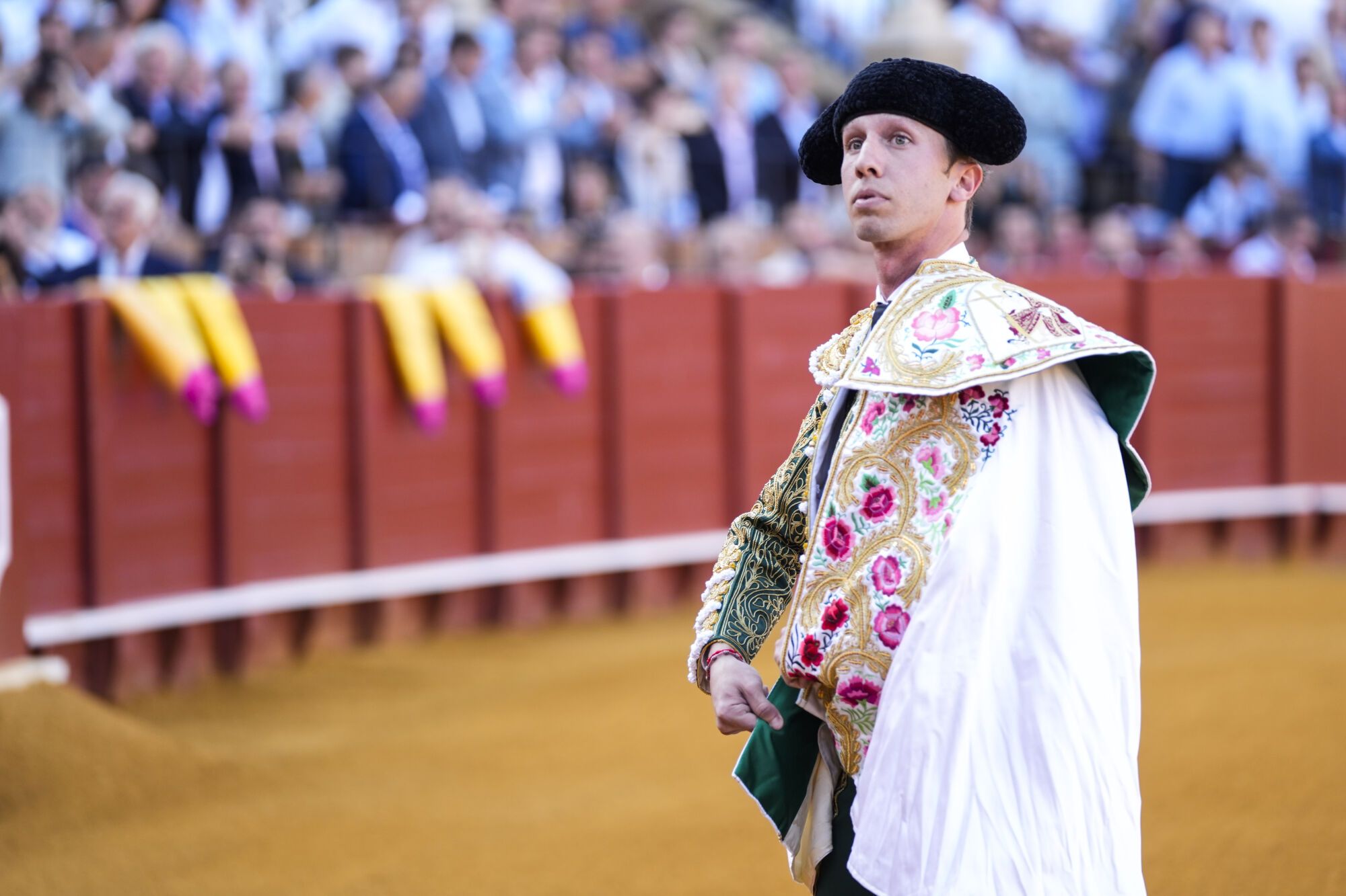 Calerito en su comparecencia en la Maestranza, a 27 de abril de 2025, en Sevilla, Andalucía (España). En la segunda corrida de abono en la Plaza de la Real Maestranza, los toreros Lama de Góngora, Calerito y Samuel Navalón son los protagonistas que ha realizado el paseíllo. 27 ABRIL 2025 Joaquin Corchero / Europa Press 27/04/2025. Joaquin Corchero;