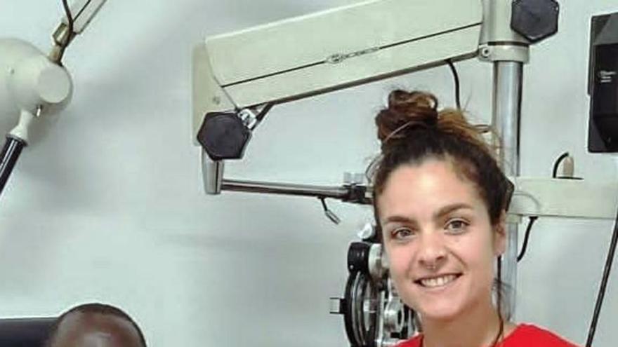 El impagable gesto solidario de una optometrista de Meaño al abrir una clínica en Senegal