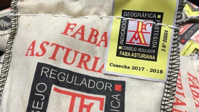 La contraetiqueta, el DNI de la faba asturiana