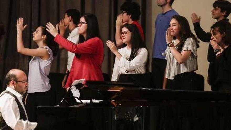 Los alumnos del Conservatorio de Oviedo triunfan con &quot;La música de Mariela&quot;