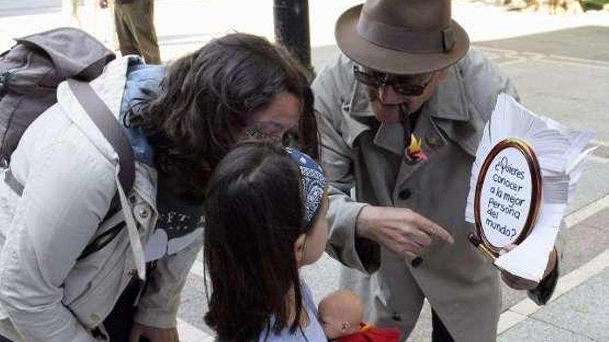 Chitón Callado anima a los niños a leer