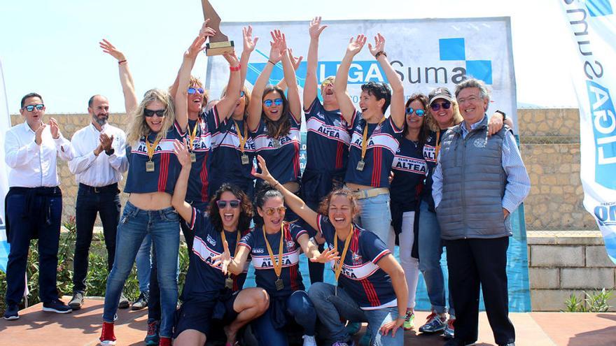 El equipo de veteranas del CN Altea se lleva el oro en la competición