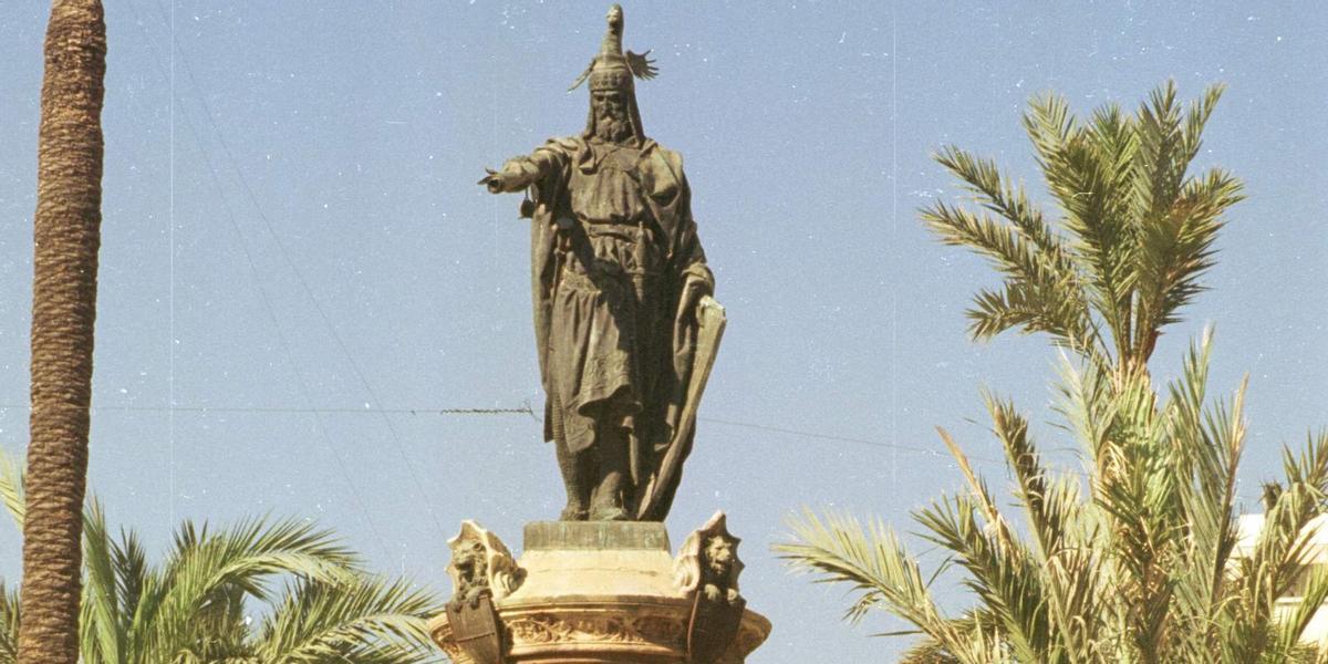 Estatua del Rei Jaume I en Castelló.