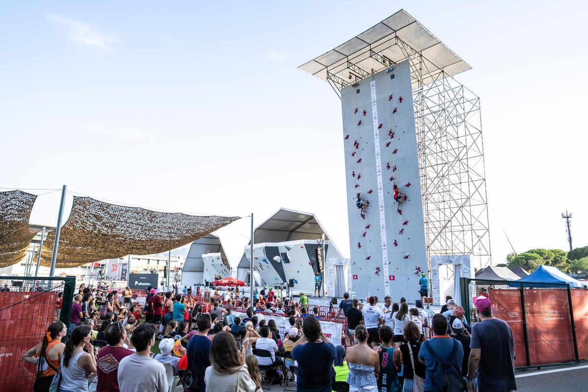 Ambiente durante la competición de escalada de velocidad de la Copa de Europa