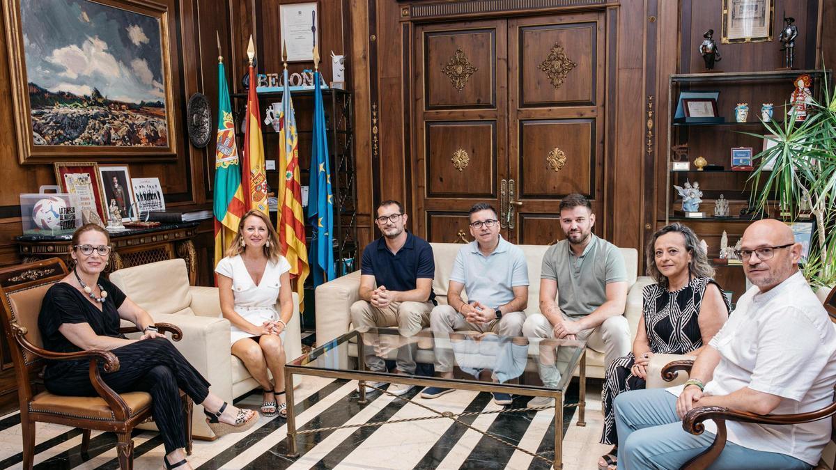 Reunión de Carrasco junto a la nueva junta de la Gestora de Gaiatas.