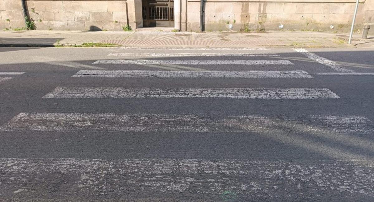 Alertan del deterioro de los pasos de peatones y reclaman su mejora | FDV