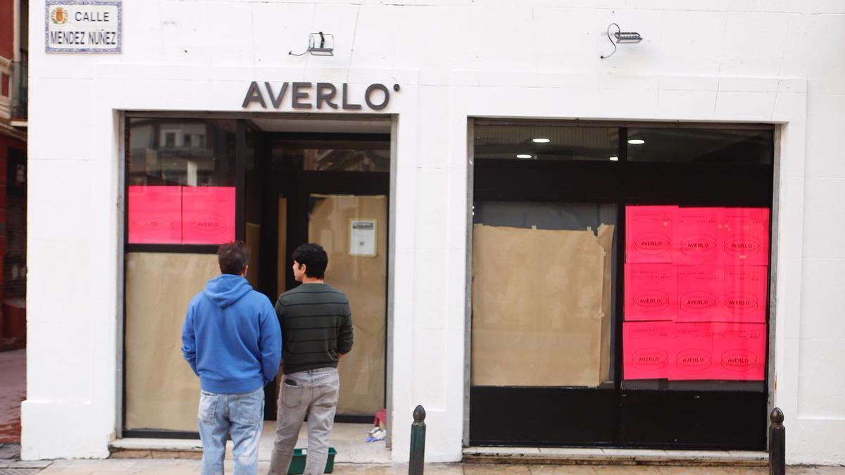 La calle Méndez Núñez, refugio del 'moderneo' y el comercio local
