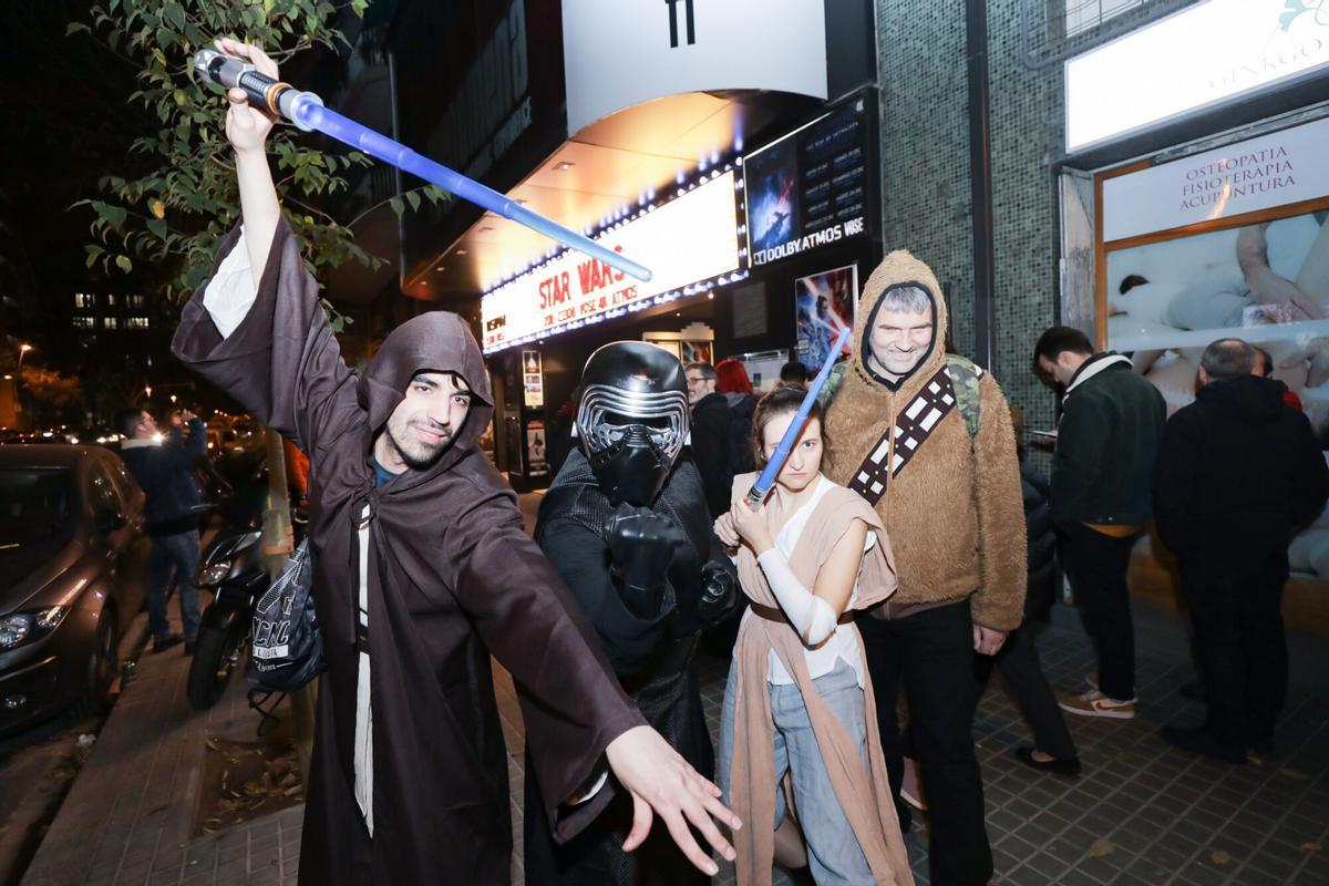 Fans de 'Star Wars' en el Cine Phenomena.