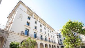 Archivo - Fachada de la Audiencia Provincial de Alicante