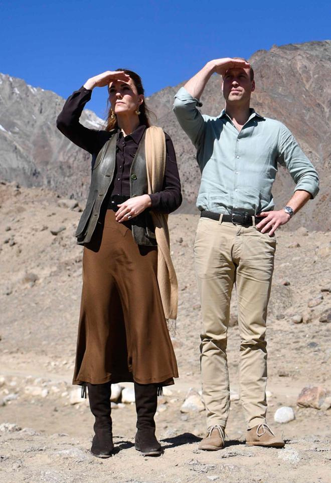 Kate Middleton y el príncipe Guillermo en su visita al valle de Chitral, en Pakistán