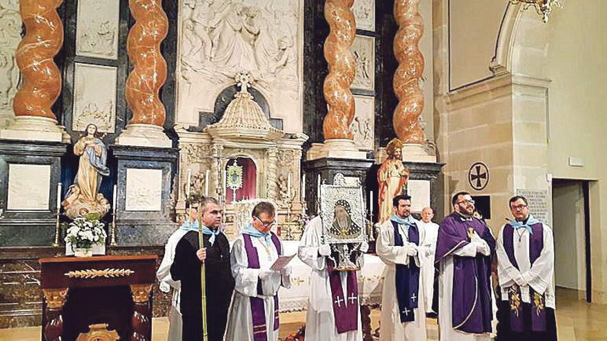 La imagen de la Mare de Déu de Loreto en la Santa Faz.