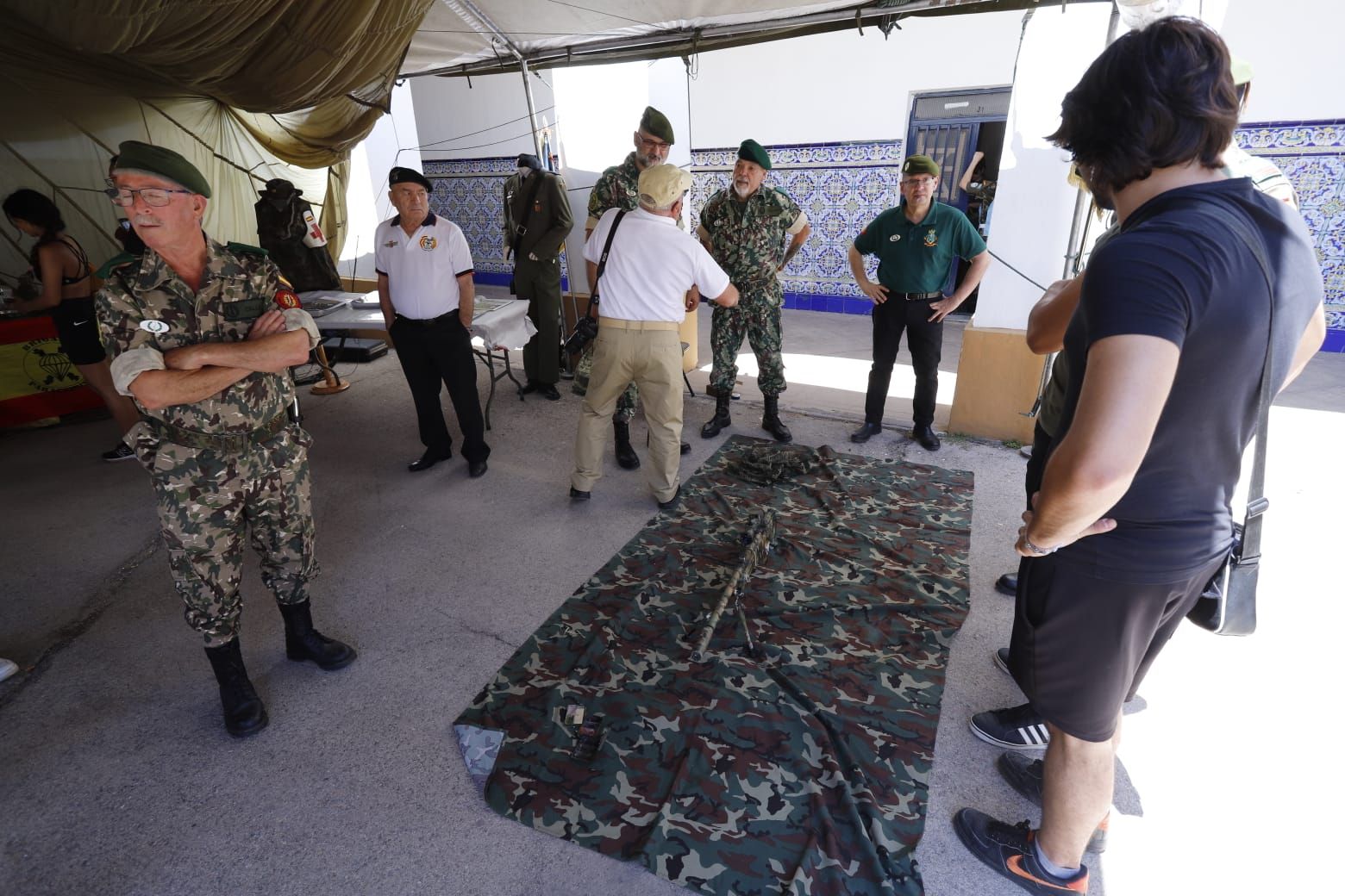 Subirse a un tanque: jornada de puertas abiertas en el Museo Militar de València