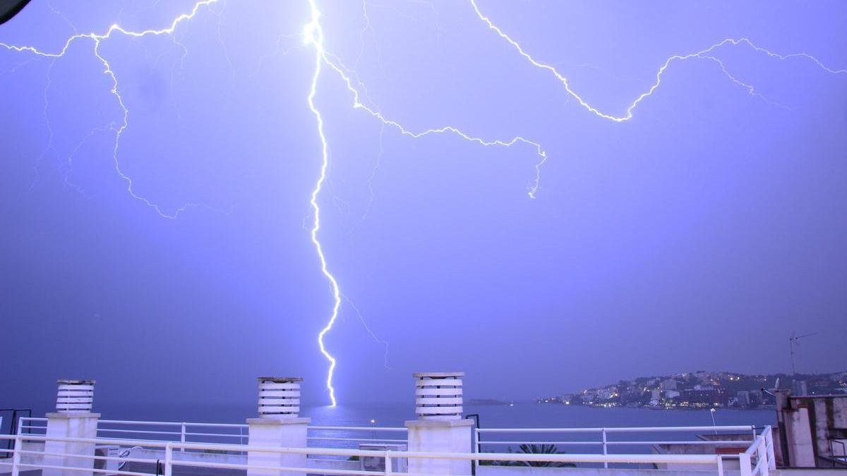 EIn Gewitter in Palma im vergangenen September.