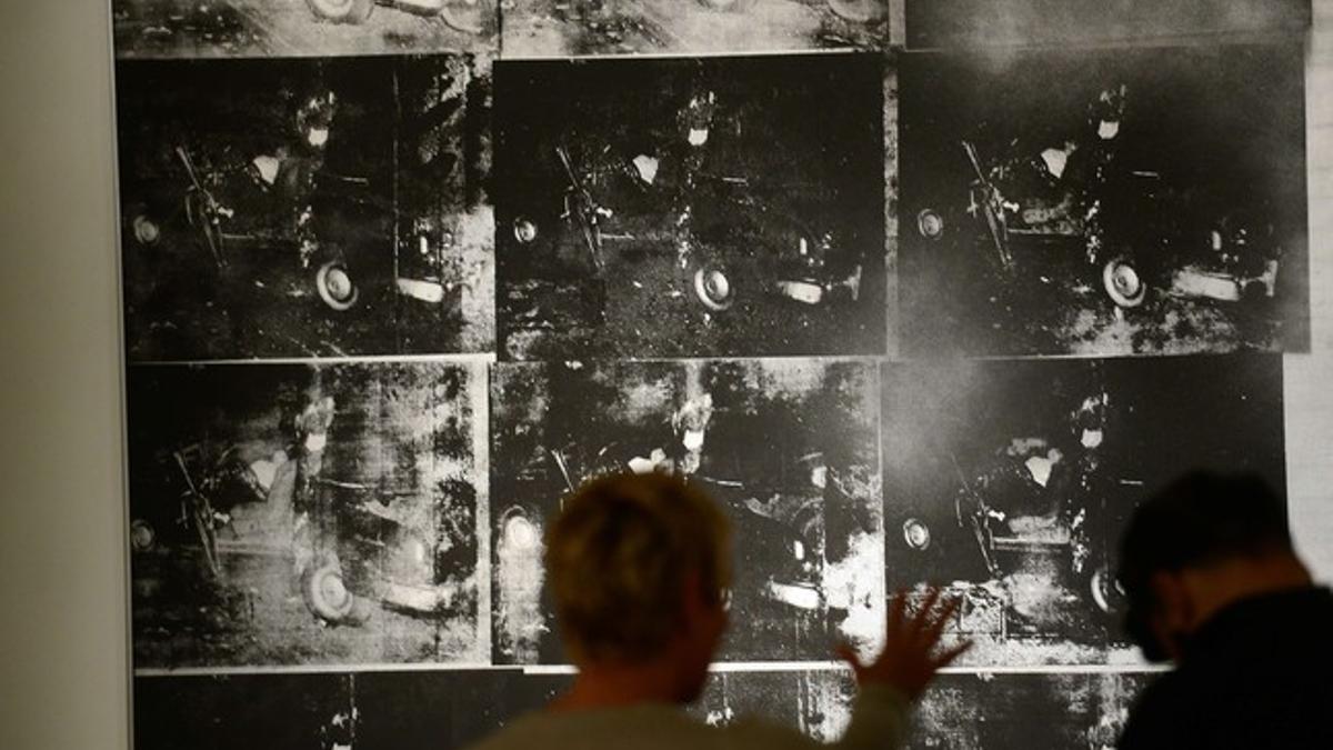 La obra 'Silver Car Crash (Double Disaster)', de Andy Warhol, subastada el miércoles en Nueva York.