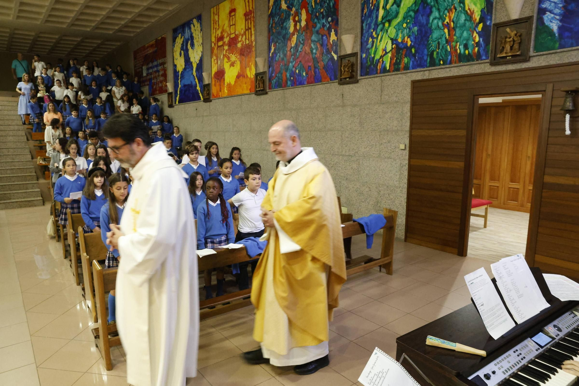 Así fue la celebración de los 60 años del colegio La Milagrosa de Gijón (en imágenes)
