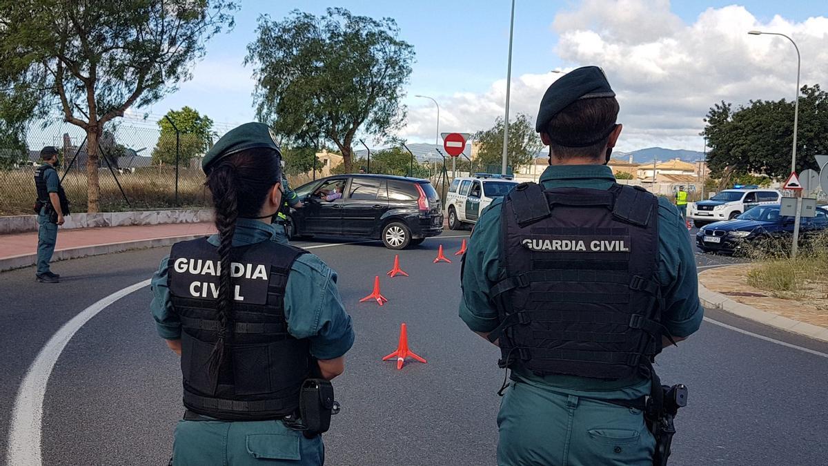 Agentes de la Guardia Civil.