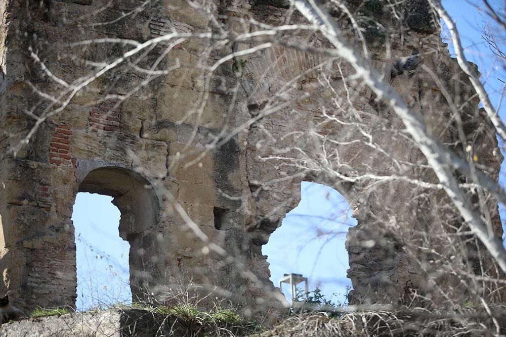 La Albolafia varada en el río