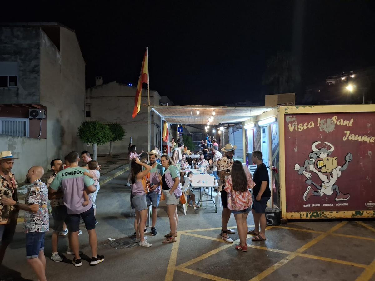 Las imágenes del espectacular inicio de las fiestas populares de Sant Jaume de Ondara Las imágenes del espectacular inicio de las fiestas populares de Sant Jaume de Ondara