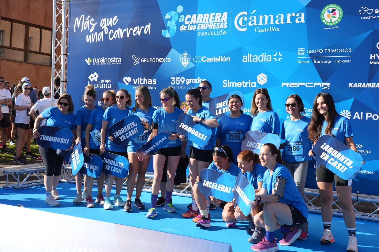 Búscate en las fotos de la Carrera de las Empresas en Castellón