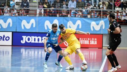 Catela en un lance de juego ante Inter Movistar