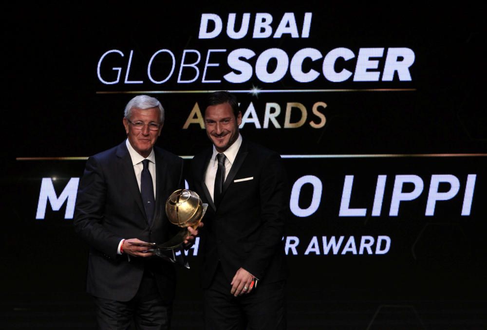 Marcello Lippi receives the Coach Career Award ...