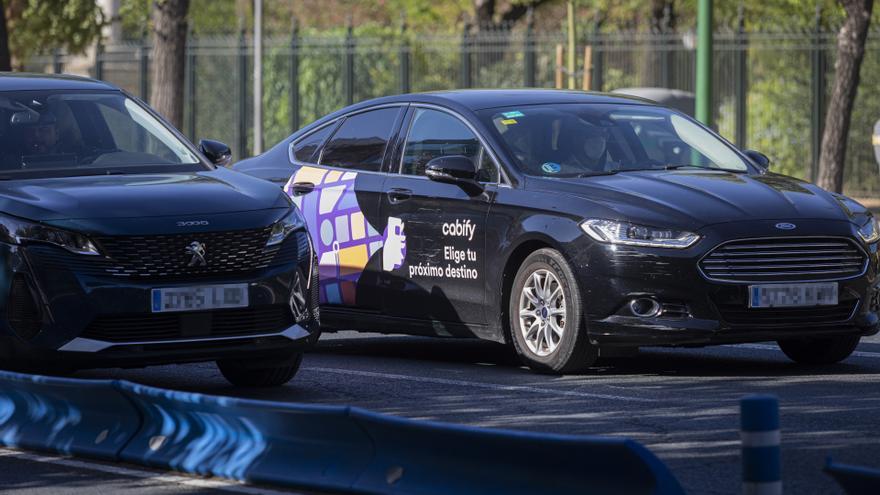 Un conductor de VTC evita una agresión sexual socorriendo a una joven en Málaga