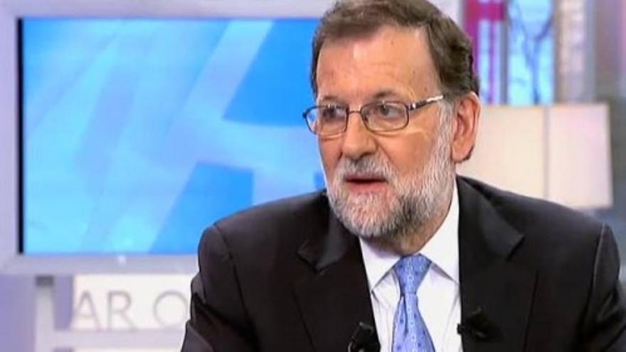 Rajoy no sabe si el PP "está imputado" por los PC de Bárcenas