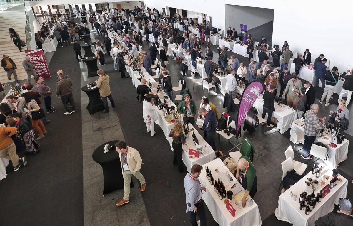 Beim Festival del Vino (FEVI) 2026 im Kongresszentrum.