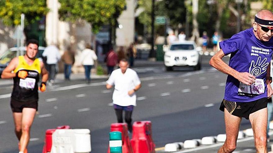 Corredores en una carrera popular antes de la pandemia