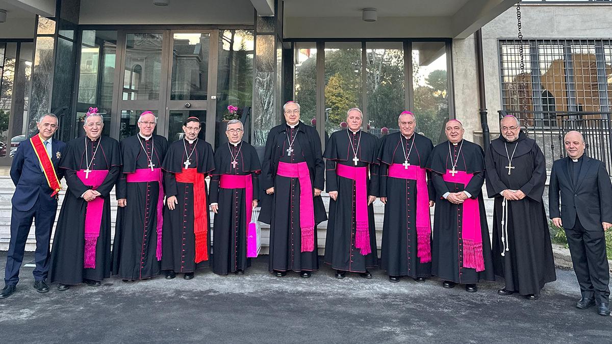 Reunión de obispos españoles en el Vaticano con el Papa