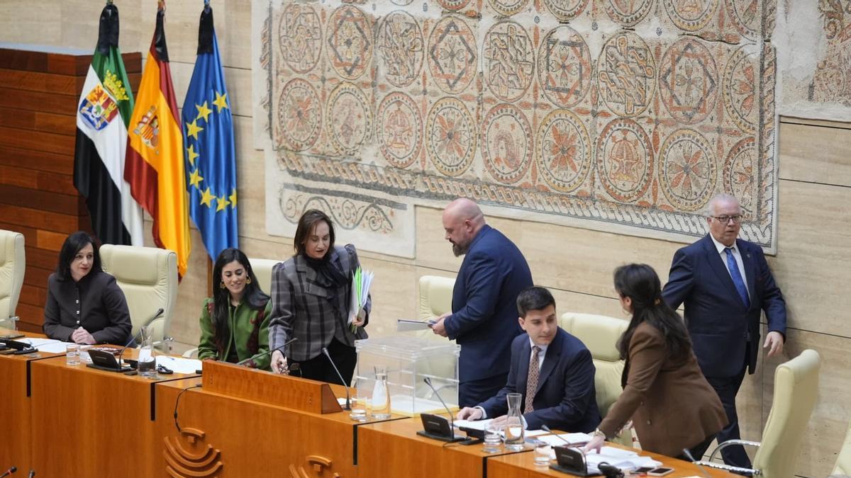 Política: Manuel Naharro, del municipalismo a la presidencia de la Asamblea de Extremadura