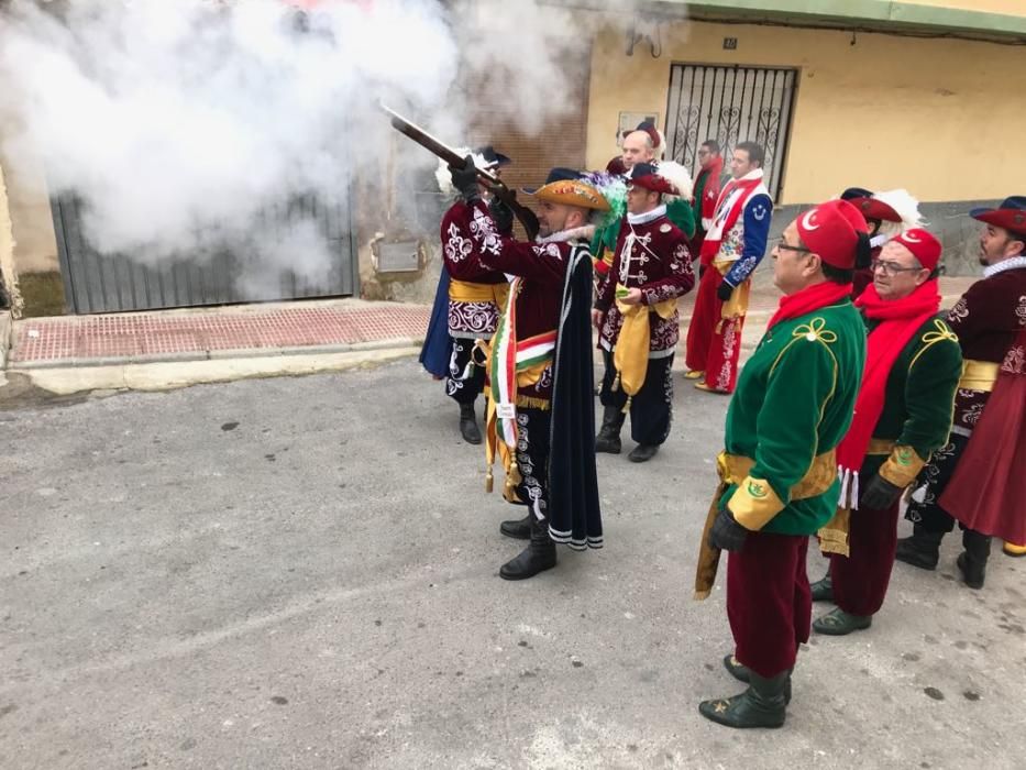 San Blas vuelve a su ermita en las fiestas de Moros y Cristianos de Sax